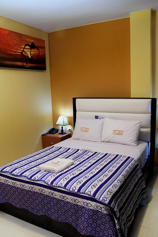Villa Real Hotel & Suites Chiclayo Pokoj fotografie