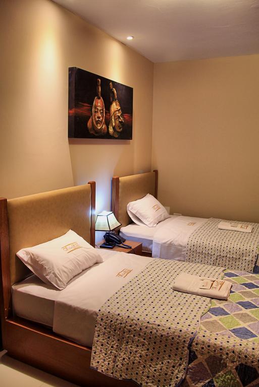 Villa Real Hotel & Suites Chiclayo Pokoj fotografie