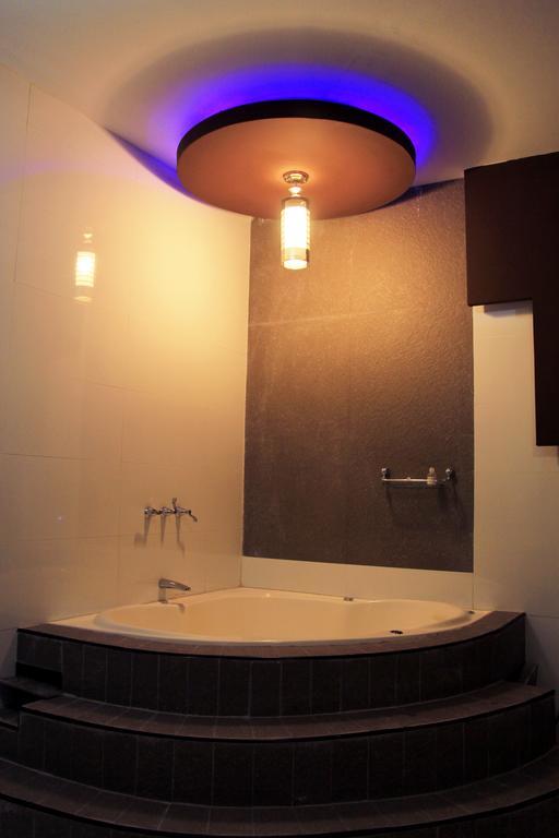 Villa Real Hotel & Suites Chiclayo Pokoj fotografie